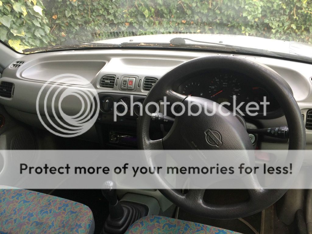 Micra%20Interior_zpszscp5rvv.jpg